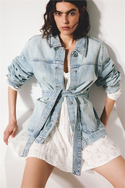 Джинсовая куртка с завязками артикул 1334345002