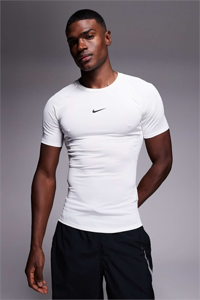 Футболка Pro Dri-FIT с облегающим кроем артикул 132625863