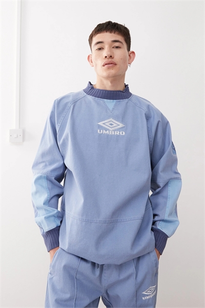 Свитшот с вышитым логотипом из дрилла артикул 141380916