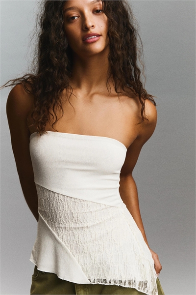 Бандо с асимметричным кружевом артикул 156398009