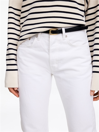 Тонкий кожаный ремень артикул 1350513001