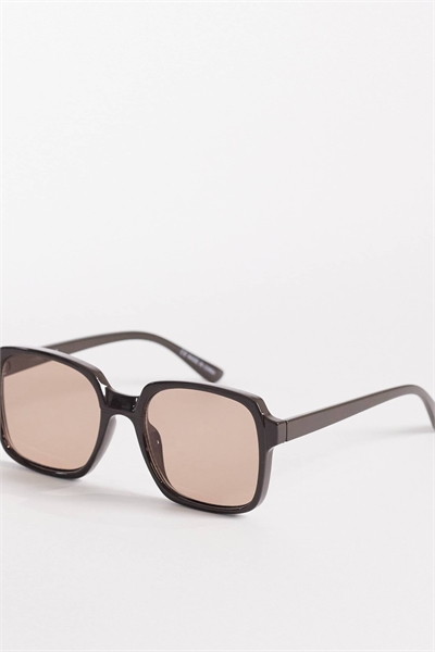 Солнцезащитные очки Georgia с крупной квадратной оправой артикул 154672631