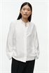 Блузка-рубашка с воротником-стойкой из шелка - Фото 12632633