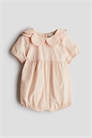 Хлопковый ромпер с лепестковым воротником 1277966001 - Фото 13555822