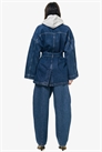 Джинсовая куртка с завязывающимся поясом 1208391005 - Фото 13637641