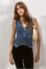 Джинсовая жилетка с вышивкой 1269201003 - Фото 13650744