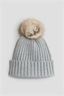 Шапка с помпоном из ребристой вязки 1167556007 - Фото 13988321