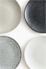 Средние тарелки из керамогранита в упаковке по 4 штуки артикул 1311106002