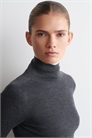 Длинный рукав с высоким воротником из мериносовой шерсти артикул 1319327001