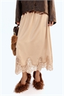 Юбка из атласа с кружевной отделкой артикул 1310814001