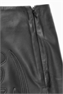 Кожаная мини-юбка с аппликацией артикул 1191359001