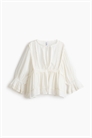 Хлопковая блузка с кружевной отделкой артикул 1323086001