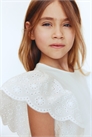 Топ с рукавами-крылышками и английской вышивкой артикул 1332953003