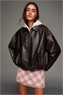 Куртка из искусственной кожи с поясом артикул 151648607
