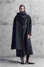 Пальто длинной длины из высококачественной шерсти с отстегивающимся шарфом артикул 149383467