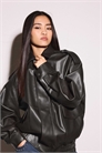 Кожаная куртка-косуха свободного кроя артикул 156087405