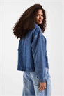 Джинсовая куртка-рубашка с карманами спереди артикул 153813076