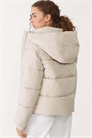 Пуховик с капюшоном цвета «камень» артикул 149043838