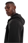 Куртка-треккер с капюшоном из мягкой ткани черного цвета артикул 150907011