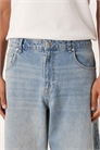 Джинсы свободного кроя, прямой крой, с эффектом «мидвош» артикул 150434378