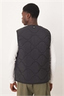 Стеганый жилет с застежкой-молнией спереди артикул 148856733