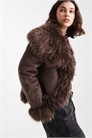 Короткая куртка из искусственной замши и искусственного меха коричневого цвета артикул 151897164