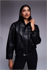 Куртка из искусственной кожи с рукавами «летучая мышь» и воротником-воронкой артикул 151672836