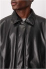 Бомбер свободного кроя с подкладкой из искусственной кожи артикул 151859454