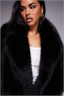 Искусственная меховая шуба черного цвета артикул 149242423
