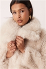 Укороченная куртка Lyla с объемным воротником из искусственного меха артикул 149954865