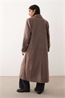 Премиум текстурированное формальное пальто макси коричневого цвета артикул 150776303