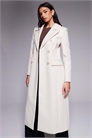Длинное пальто кремового цвета артикул 149824513