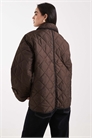 Стеганая куртка с воротником шоколадно-коричневого цвета артикул 149965363