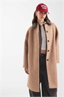 Пальто средней длины из ворсованной ткани с контрастным воротником артикул 142042978