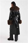 Тренч из винила с отделкой из искусственного меха артикул 148416761