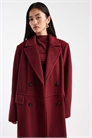 Длинное структурированное формальное пальто с двойной застежкой из шерсти бордового цвета артикул 148031928