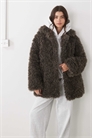 Широкое пальто из искусственного меха артикул 151780068