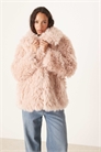 Пальто из искусственного меха под овечью шкуру артикул 147902985