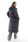 Длинное пуховое пальто с капюшоном артикул 134783922