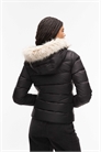 Пуховая куртка с меховым капюшоном артикул 149000418