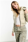 Куртка Crop с капюшоном и карманами в стиле фудзи, цвет «Пеликан бежевый» артикул 133361713