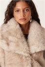 Пальто из искусственного меха артикул 148891719