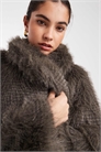 Короткая куртка с воротником из искусственного меха артикул 151318888