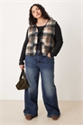 ASOS DESIGN Curve: жилет из флиса с узором в клетку и бантиком артикул 149005036