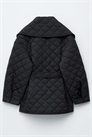 Длинная куртка с стеганым узором и поясом артикул 150834004