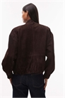 Бомбер из натуральной замши цвета горького шоколада артикул 147554707