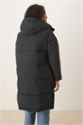 Проверенная временем пуховик с длинным капюшоном артикул 150536483