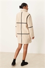 Пальто с контрастной окантовкой Borg кремового цвета артикул 132976776