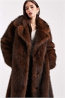 Длинная куртка из искусственного меха с поясом артикул 150204195