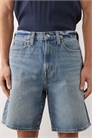 Широкие шорты из джинсовой ткани артикул 155637649